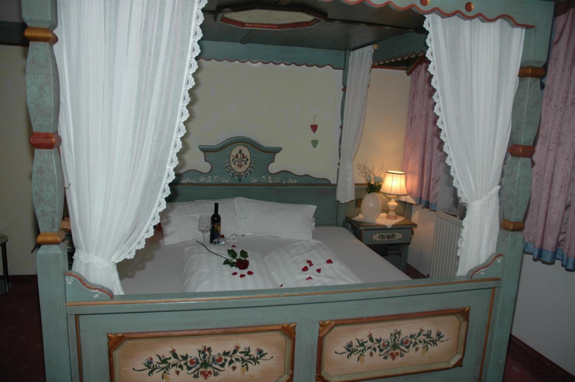 Hotel Gasthaus Schwarzenstein غنزلنغ المظهر الخارجي الصورة